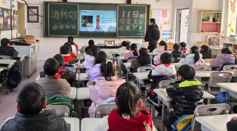 晨会3.jpg 晨会3.jpg